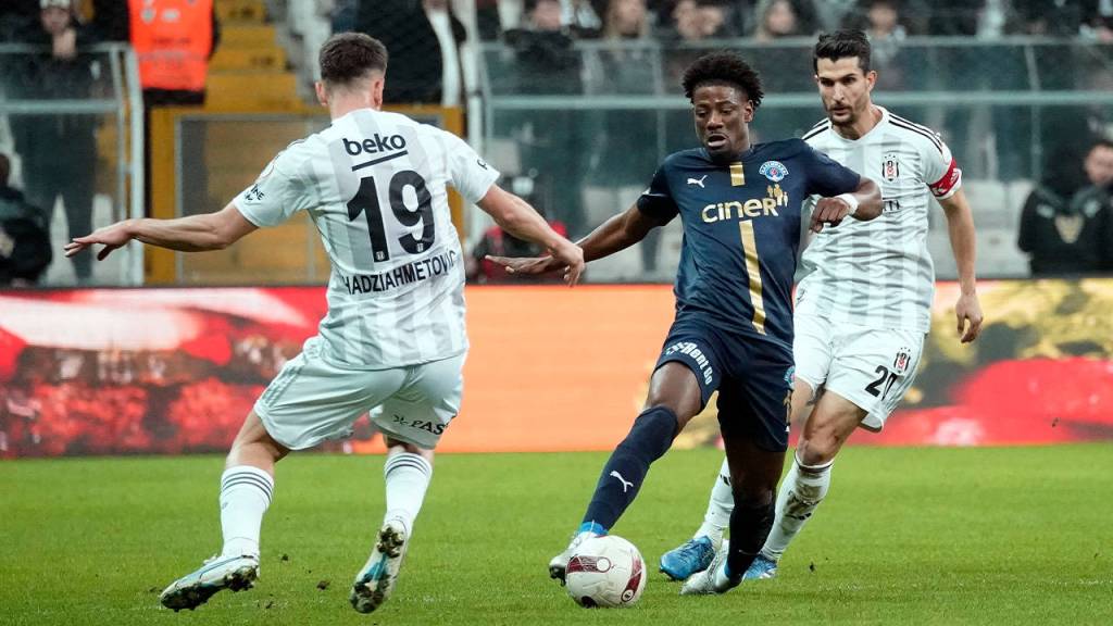 PAŞA KARTAL’A ACIMADI 